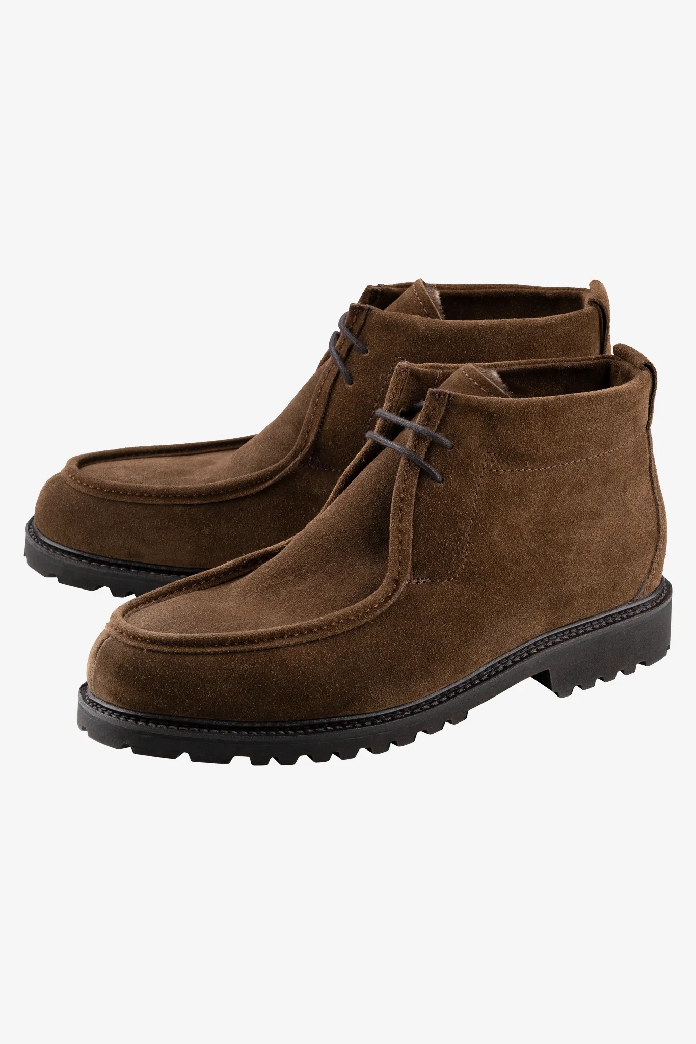 Hochwertige Schuhfotografie für E-Commerce in Radolfzell – Fotografie Deluxe